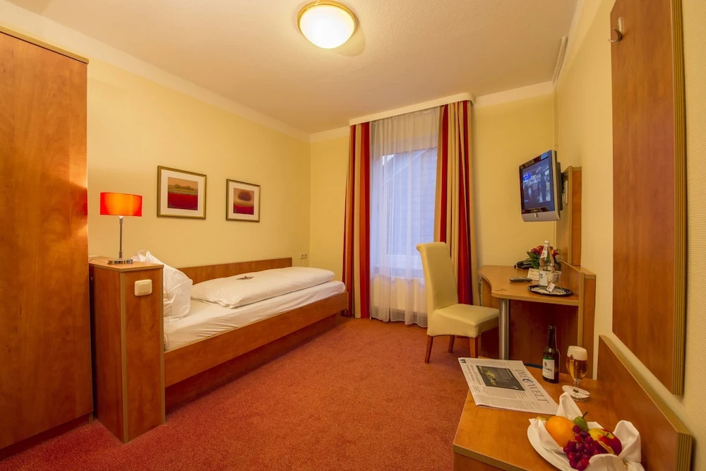 Economy room