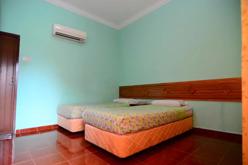 Purnama Beach Resort