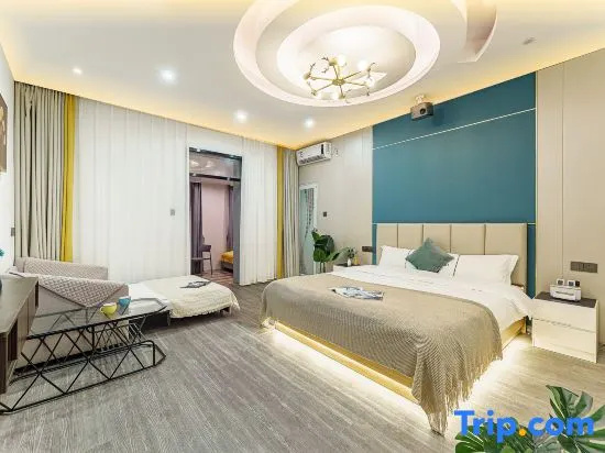 Double Suite (full double bed)