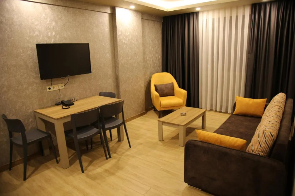 Golden World Suite Hotel — фото