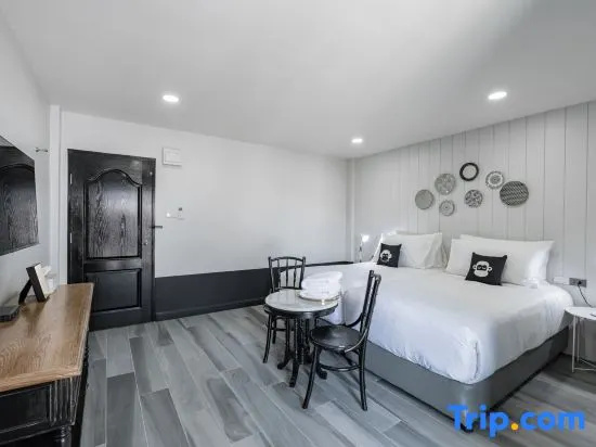 Superior Double room with city view (twin beds)