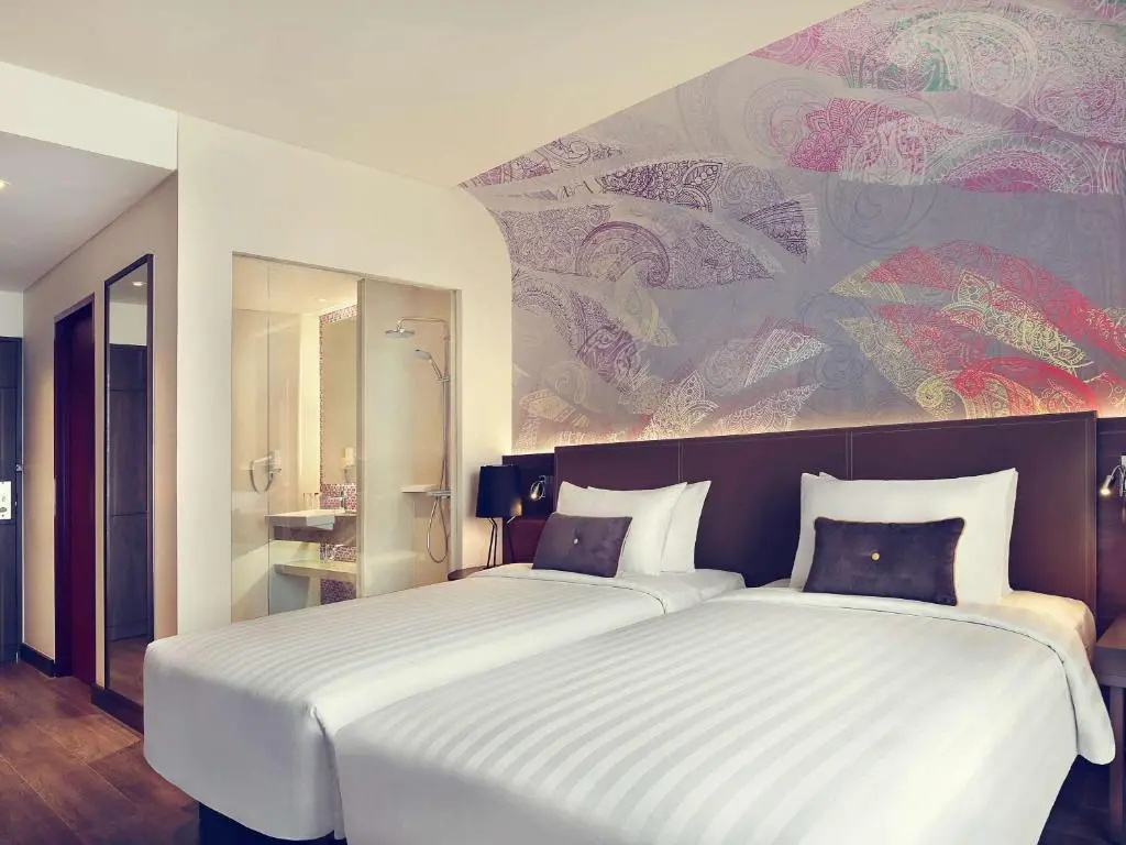 Mercure Karawang Room Type - Superior Room with 1 king size bed