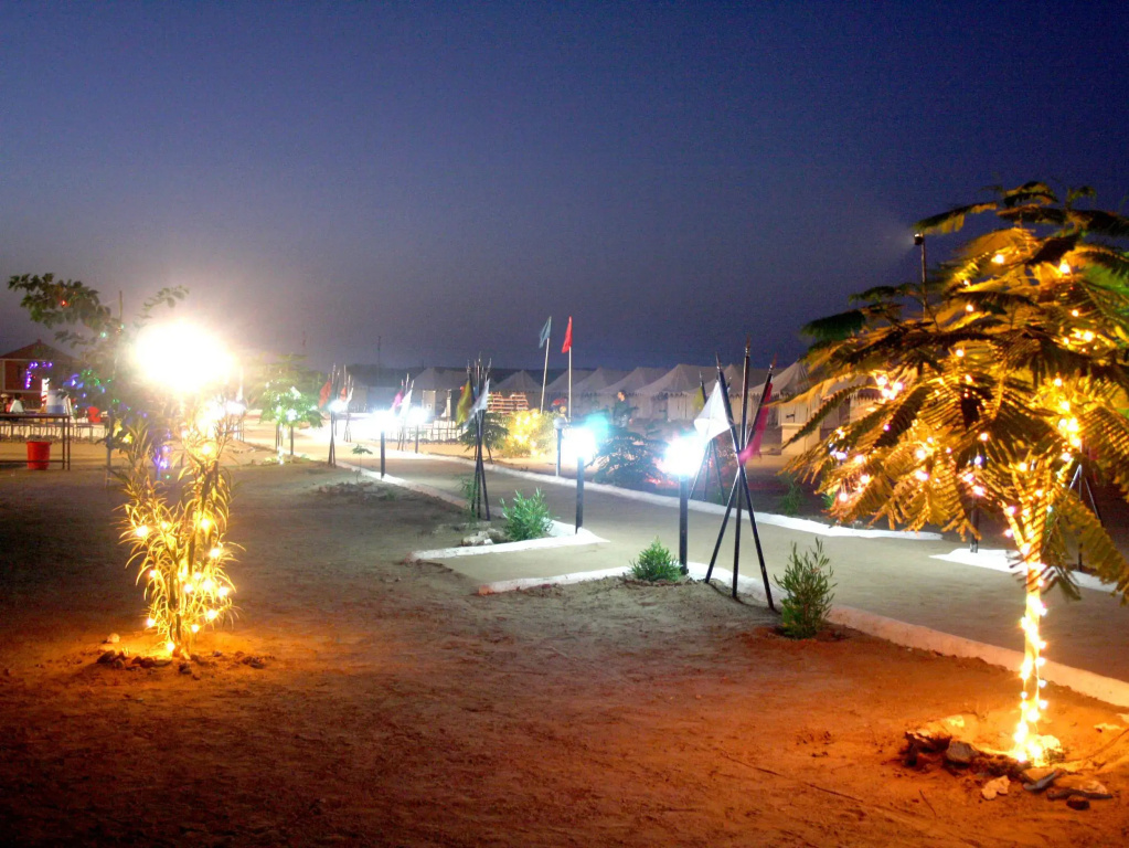 Salim Dunes Camp Sam