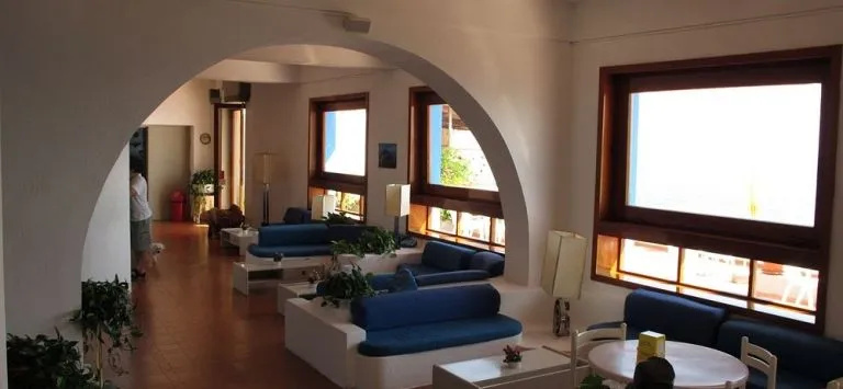 Lobby & Reception