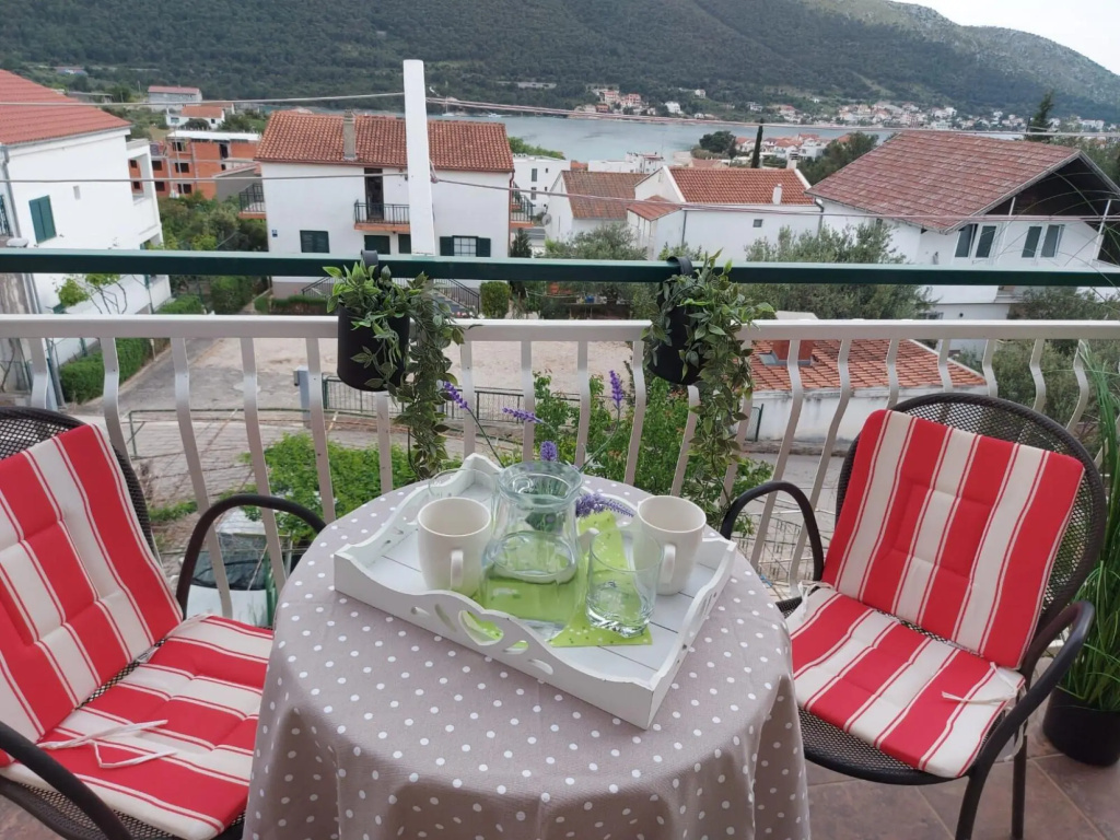 Apartment Meri in Grebastica