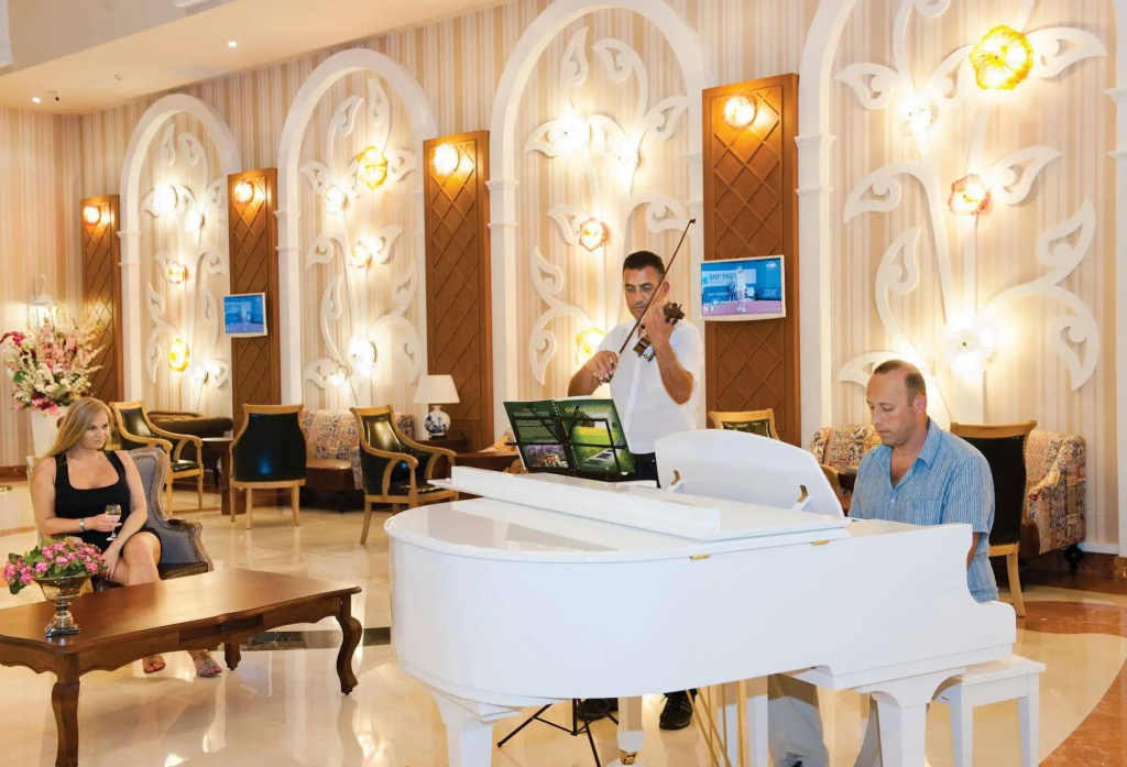 Quattro Beach Spa & Resort Hotel - Général