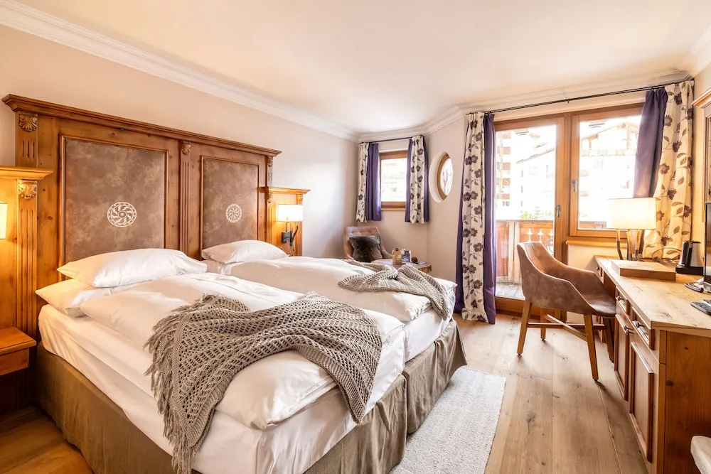 Standard Double room with balcony (full double bed)