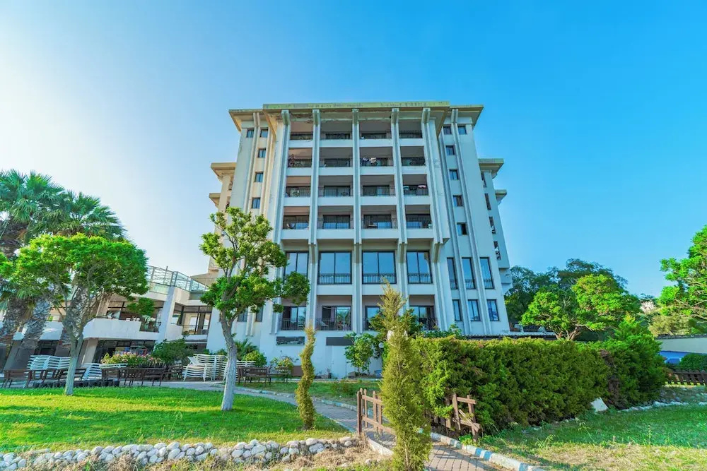 Medis Hotel Çesme