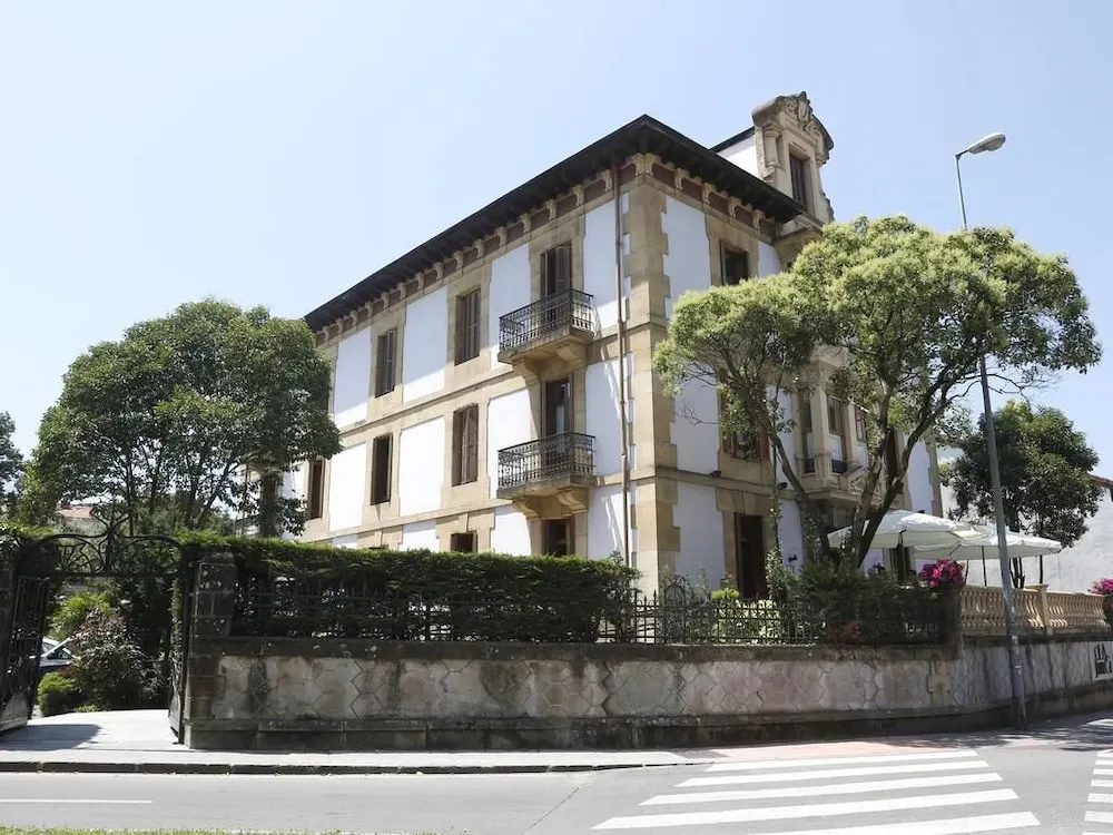 Hotel Olajauregi