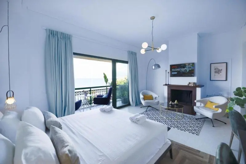 Deluxe Suite with balcony