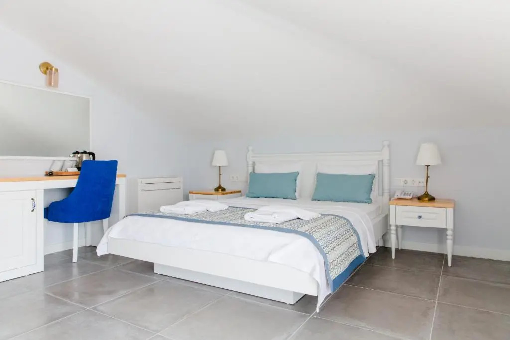 Standard Double Attic room with sea view (full double bed)