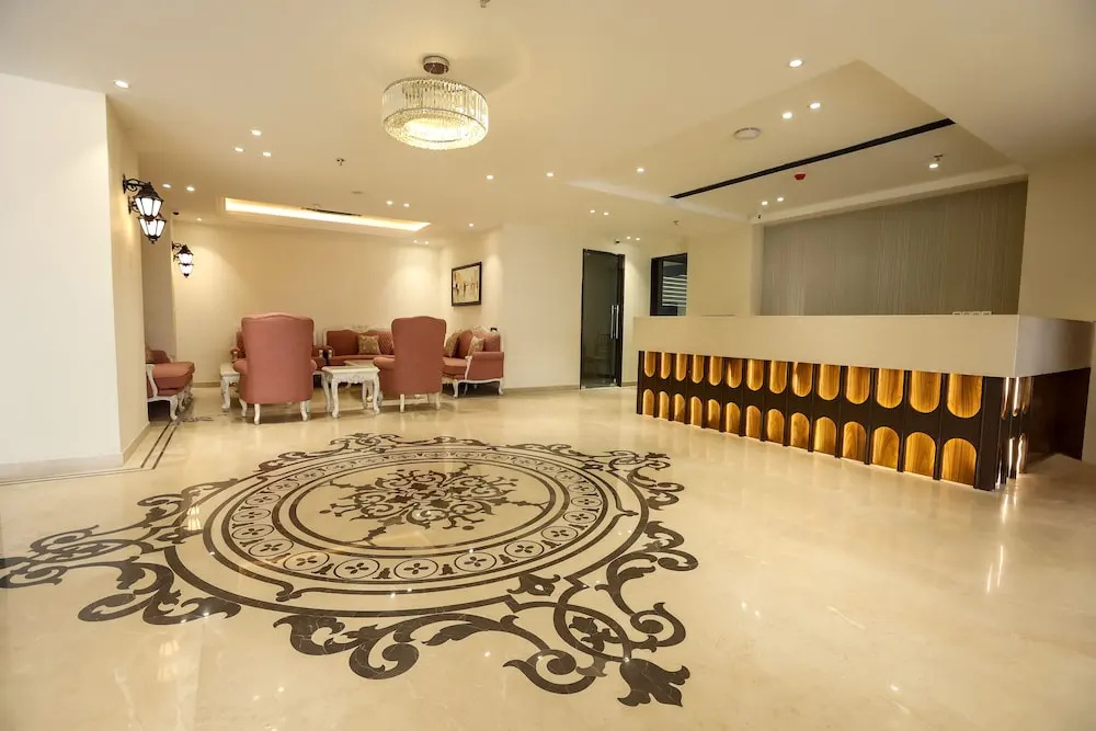 Lobby & Reception