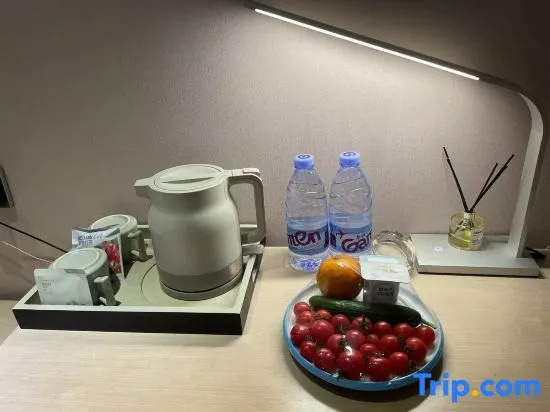 Food & Beverage
