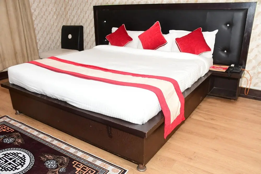 Superior Double room (full double bed)