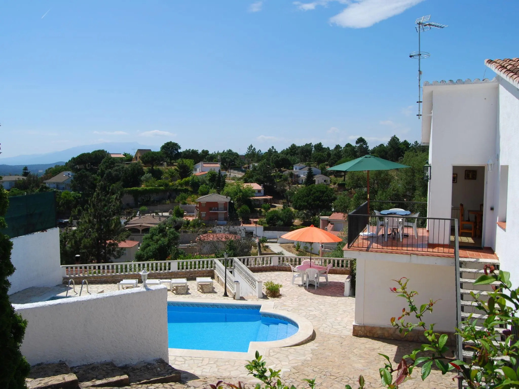 Tempting Villa in Lloret de Mar with Private Swimming Pool