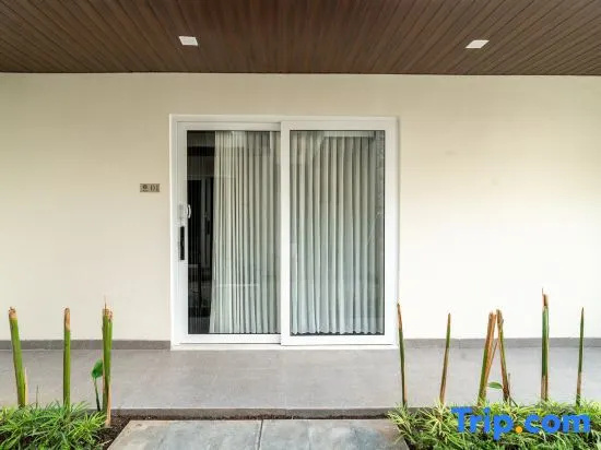 Alyxia 1-Bedroom Apartment in Central Seminyak