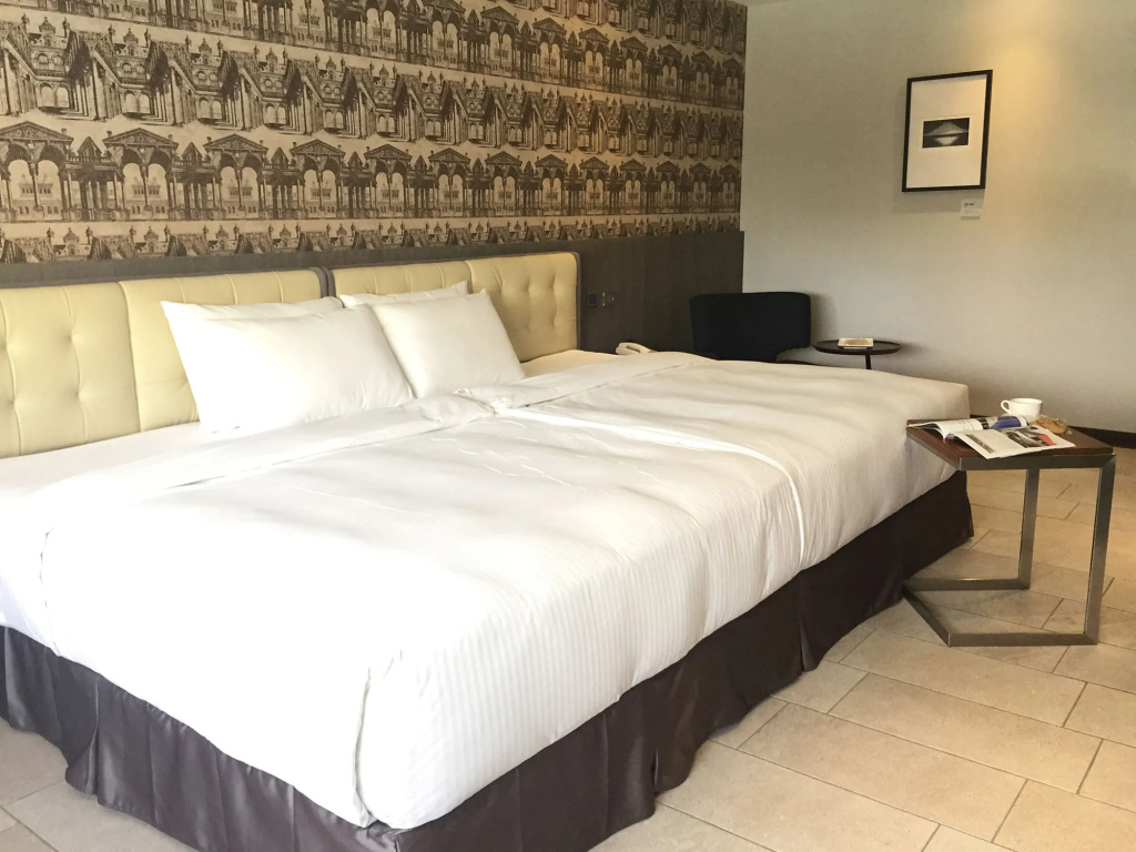 3 Door Hotel - Général