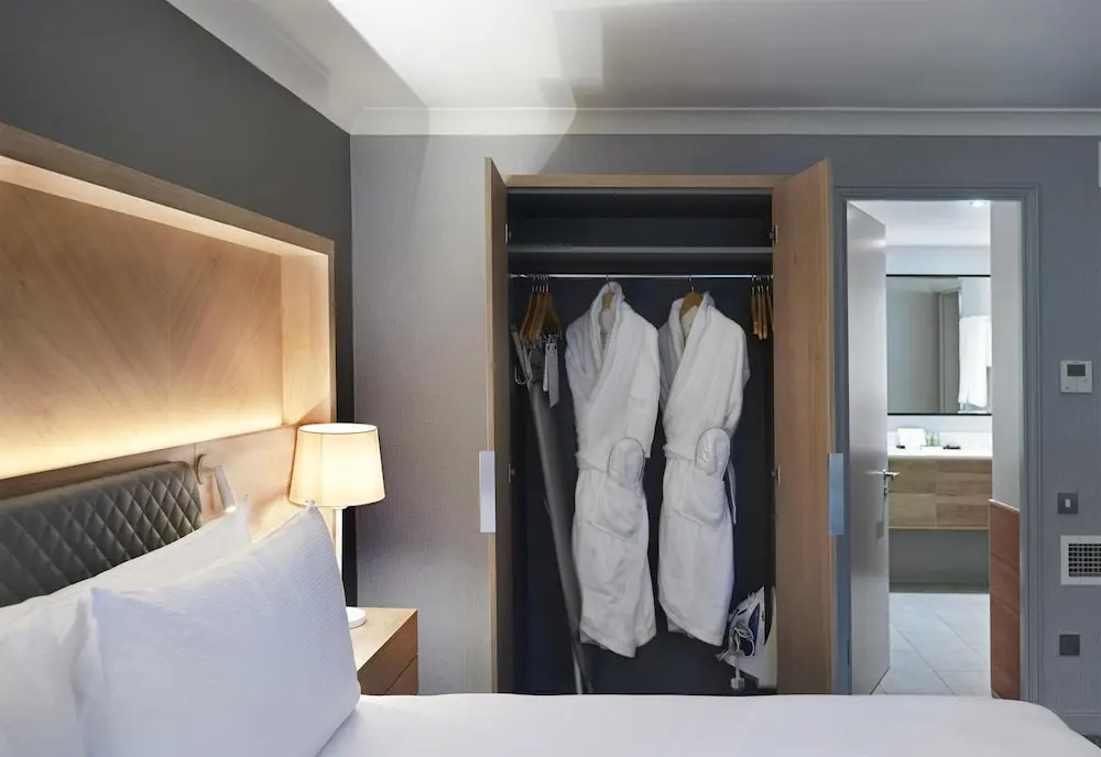 Double Family Suite with balcony (full double bed)
