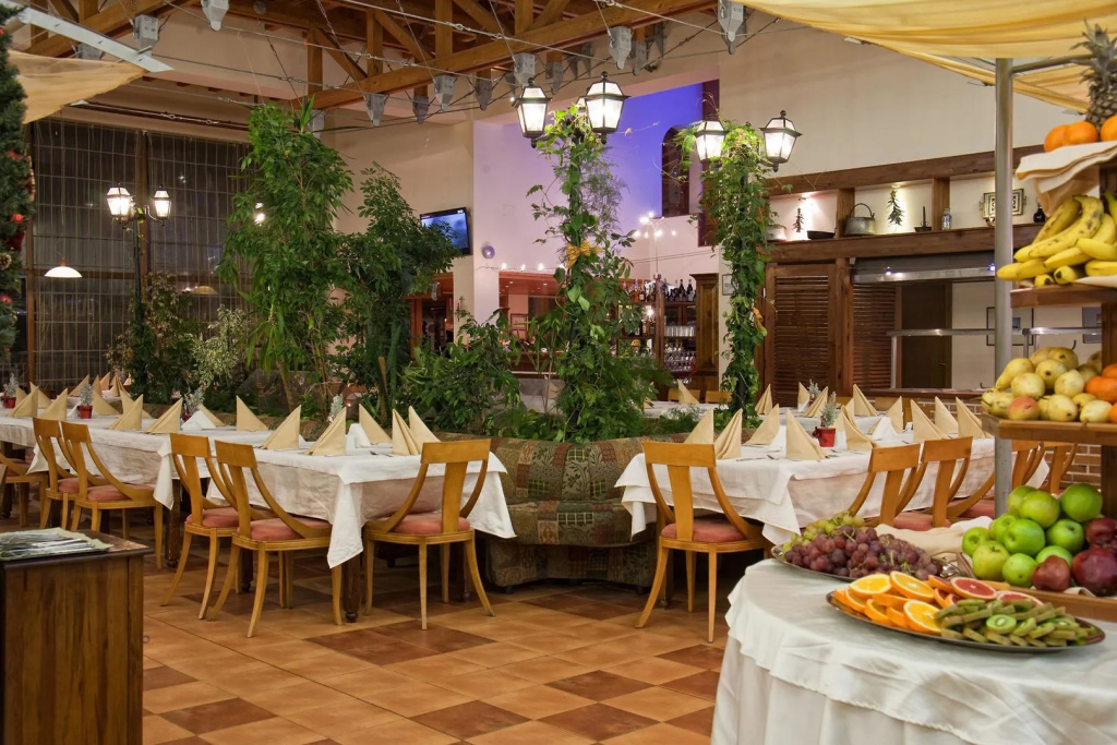 Food & Beverage
