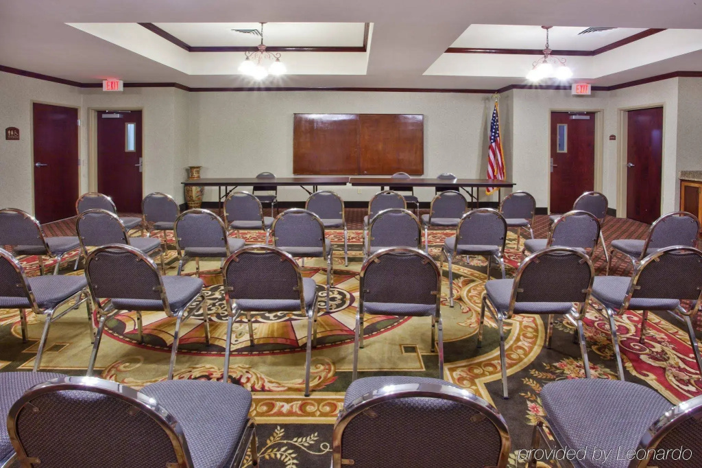 Holiday Inn Express Hotel & Suites Commerce-Tanger Outlets - Général