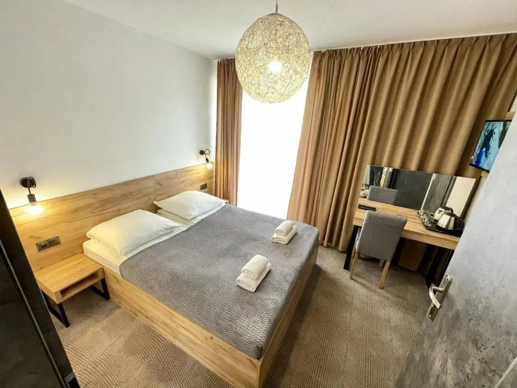 Standard Double room (full double bed)