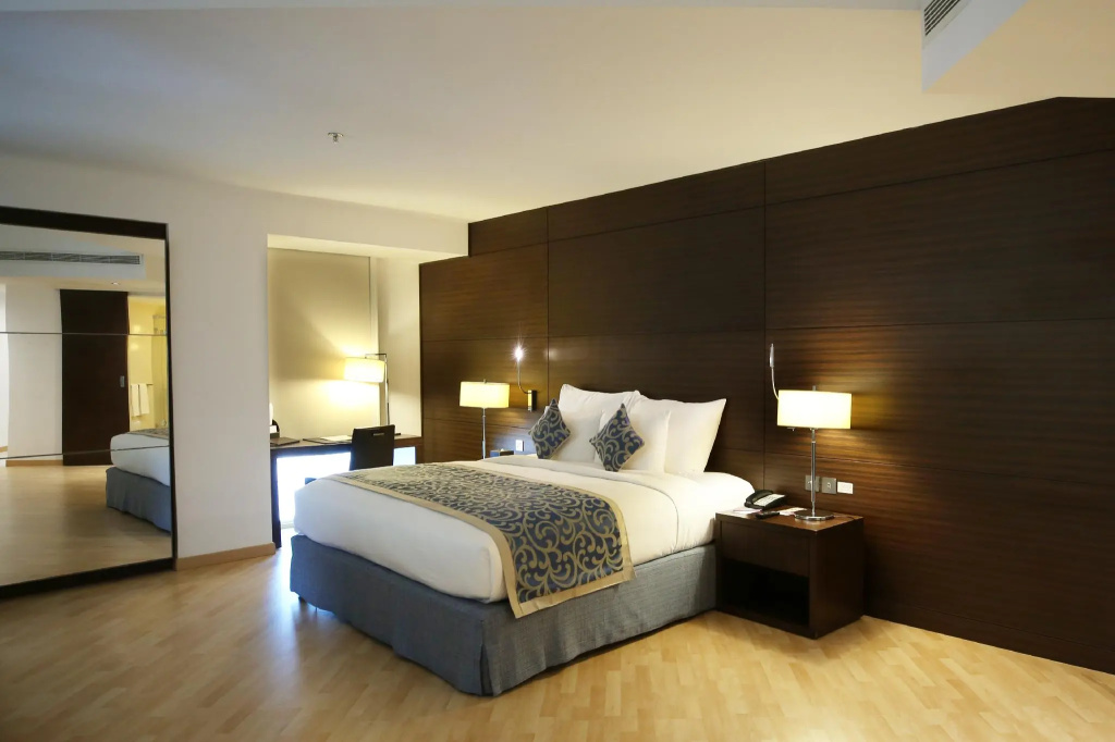 Double Suite (full double bed)