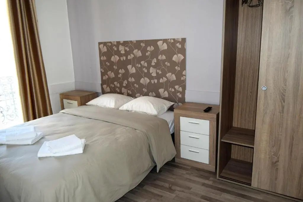 Standard Double room with balcony (full double bed)