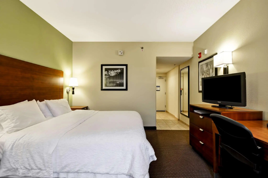 Double room (full double bed)