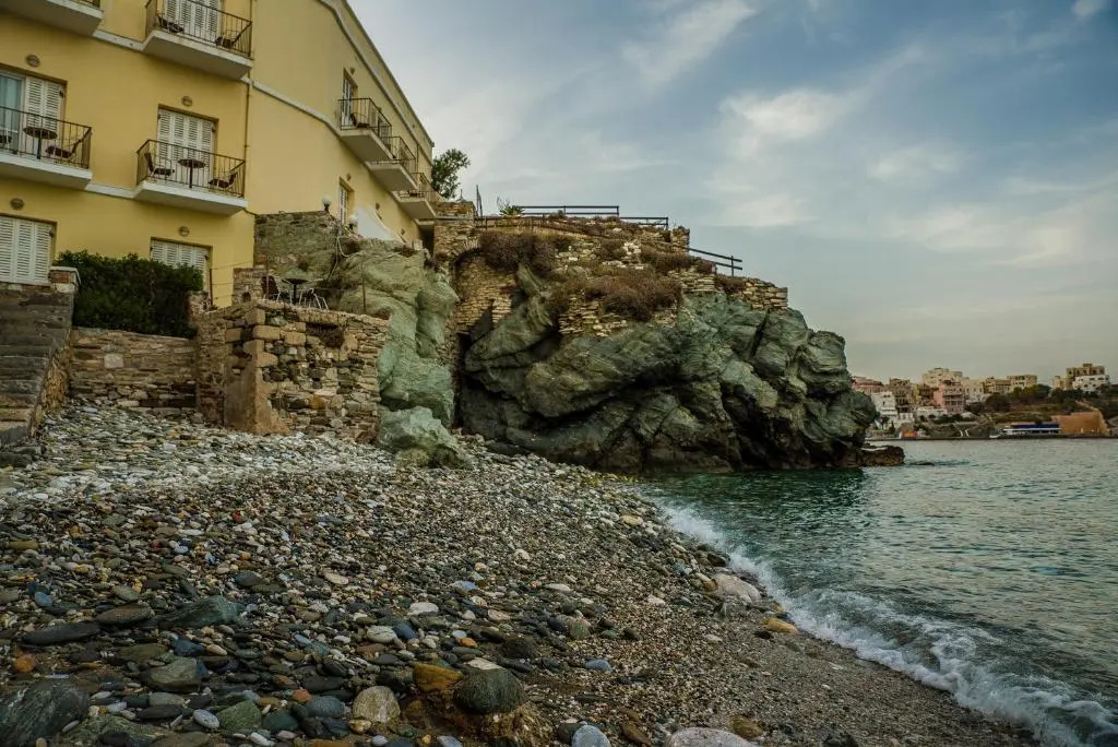 Beach & Waterfront