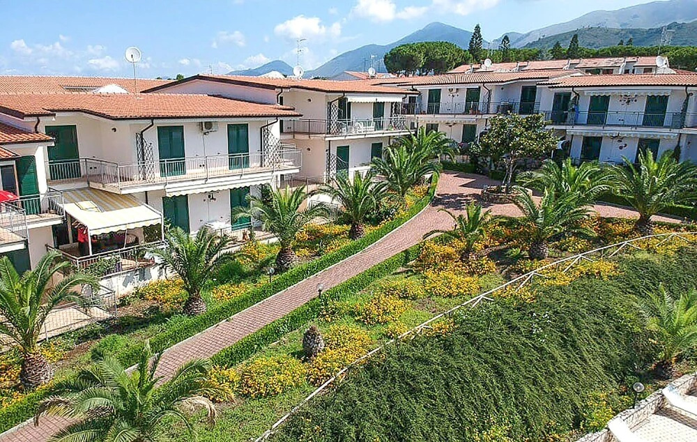 Amazing Apartment in Scalea With Outdoor Swimming Pool, Wifi and 2 Bedrooms