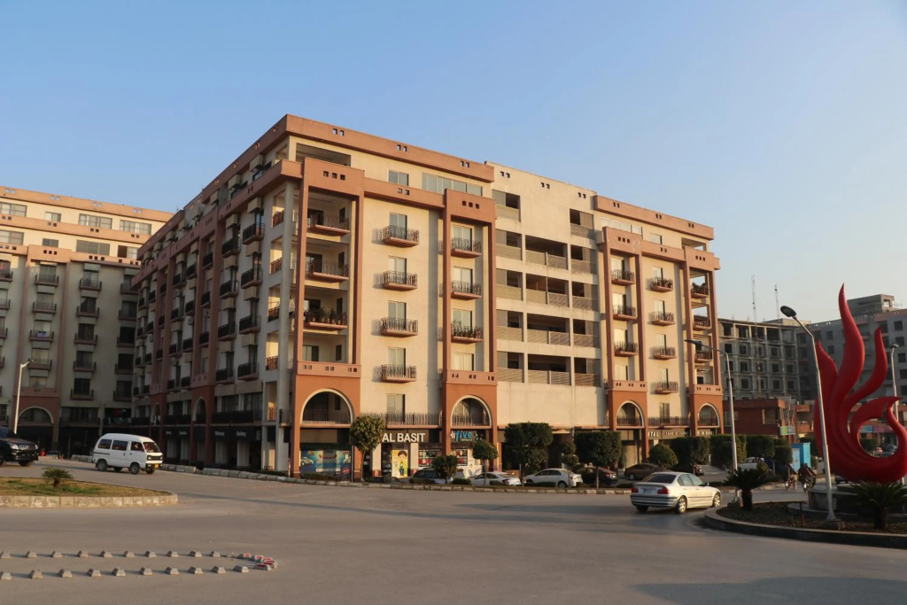 Luxurious Landing Apartments & Suites Bahria Town