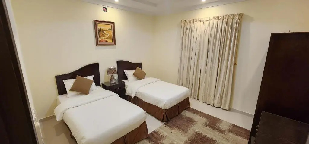 Deluxe Studio
