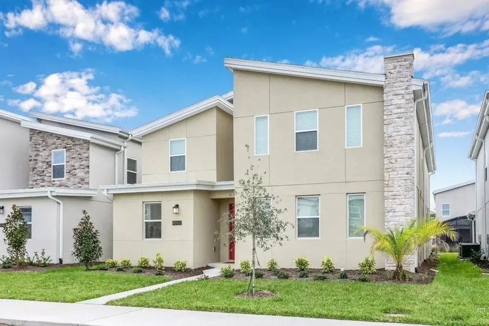 4552target 9 Bedroom Home