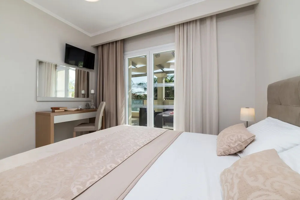 3 Bedrooms Luxury Villa with pool view