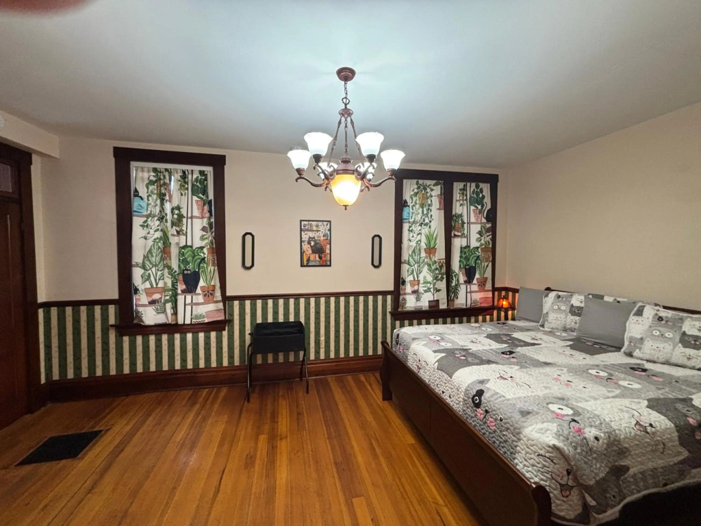 Hermann Crown Suites — 2