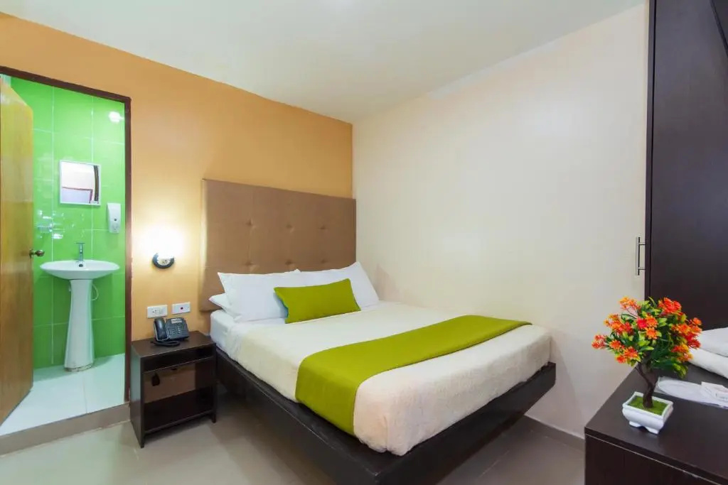 Hotel Azuan Suites By Geh Suites - Chambres