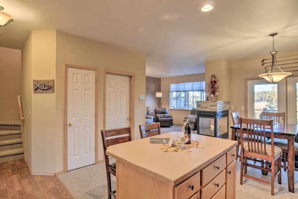 Rustic Klamath Falls Retreat w/ Private Deck! - фото 26