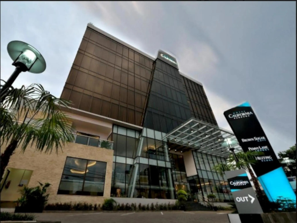 Hotel California Bandung in Bandung