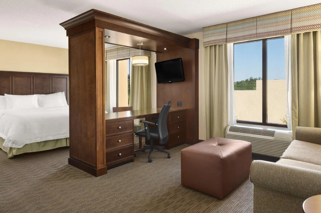 Double Suite (full double bed)