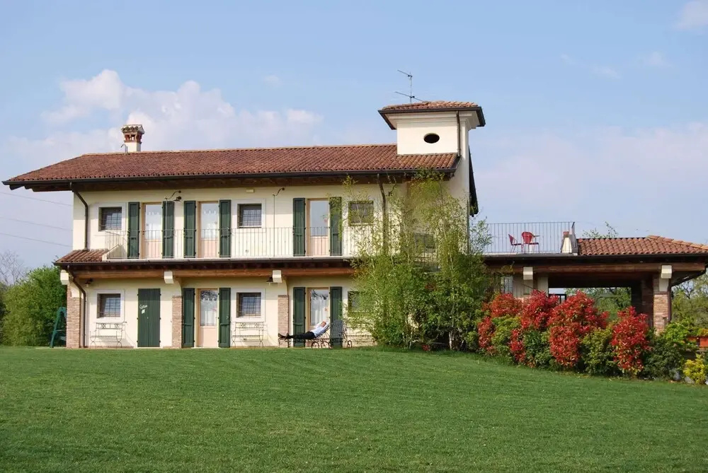 Apartment With 2 Bedrooms in Lonato Del Garda, With Wonderful Lake View, Pool Access, Enclosed Garden Near the Beach
