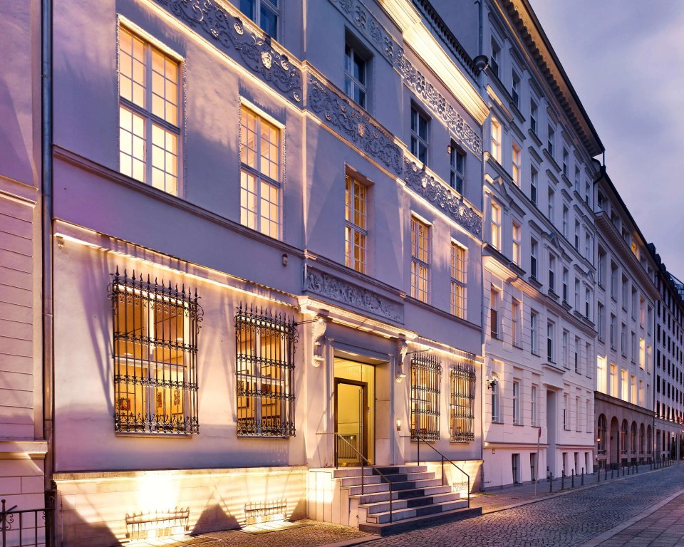 art'otel Berlin Mitte powered by Radisson Hotels — фото