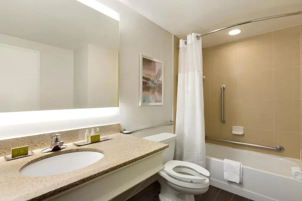 DoubleTree by Hilton Hartford - Bradley Airport - Chambres