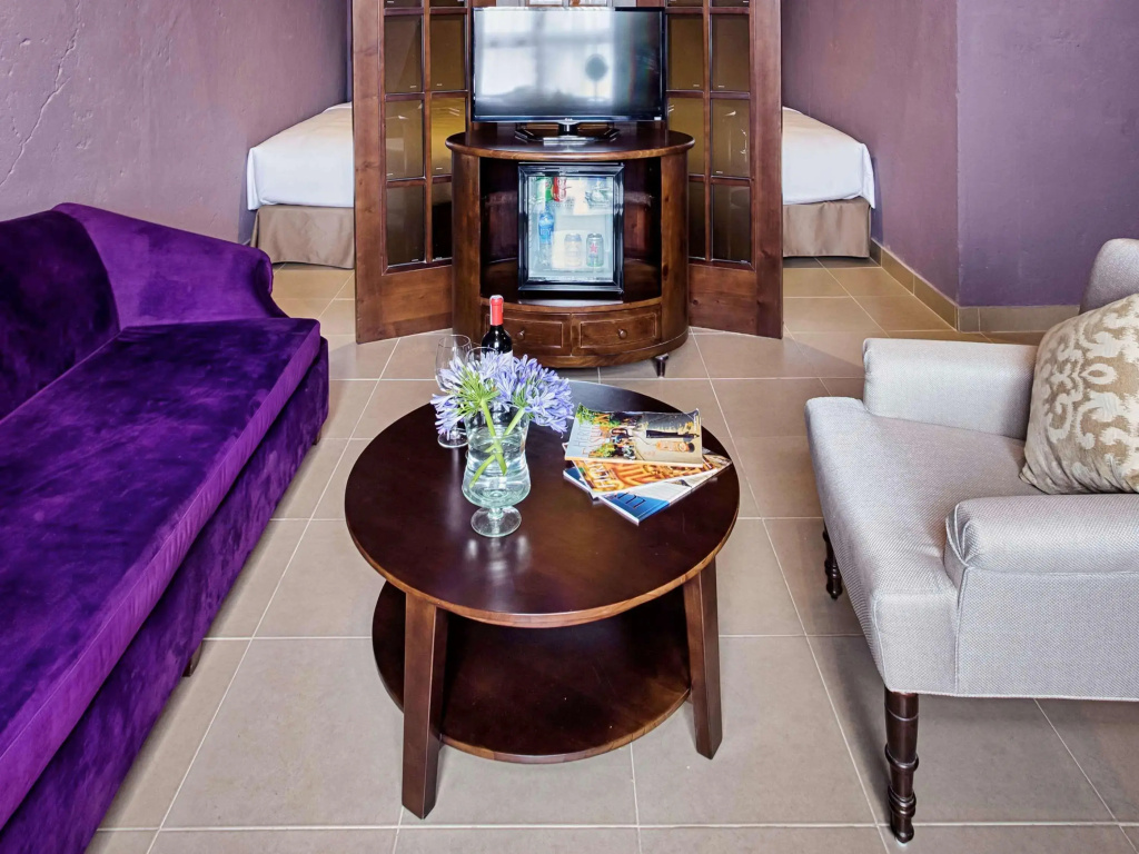 Lobby & Reception