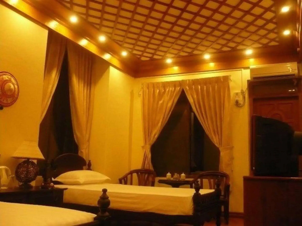 Mr. Charles Hotel - Général