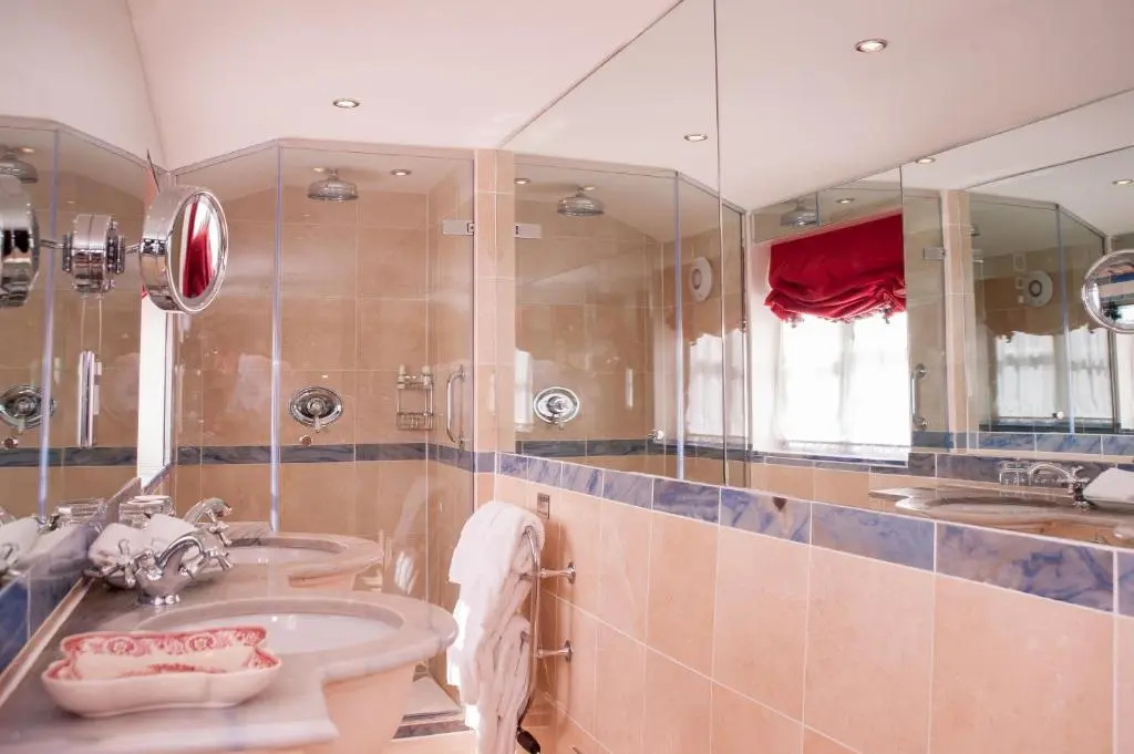 Summer Lodge Country House Hotel - Chambres
