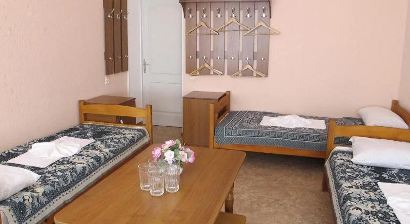 Uyutniy Hostel