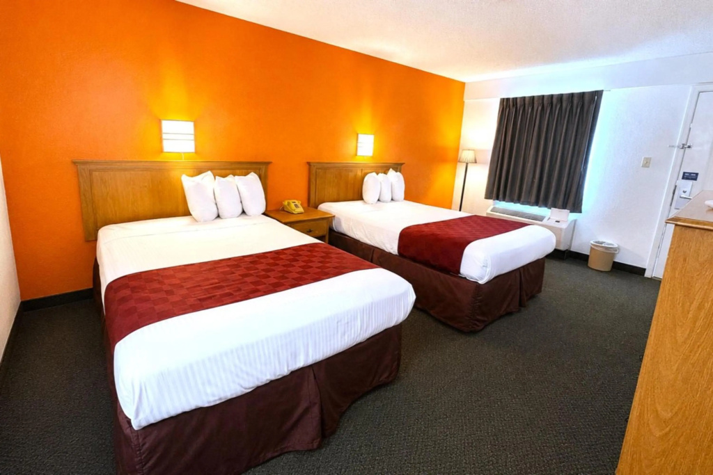 Delta Inn — 2