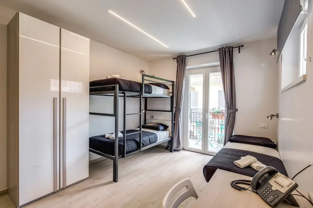 Standard Triple room with balcony
