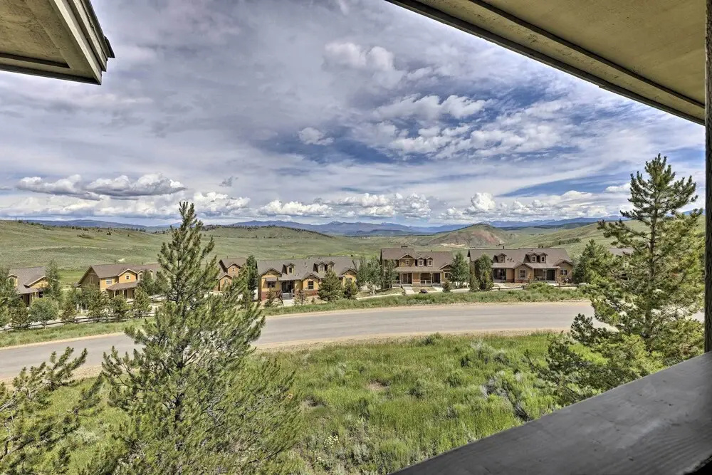 Updated Studio Loft in Granby: Epic Mountain Views