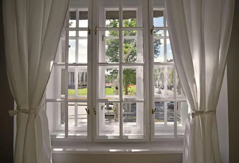 Comfort room